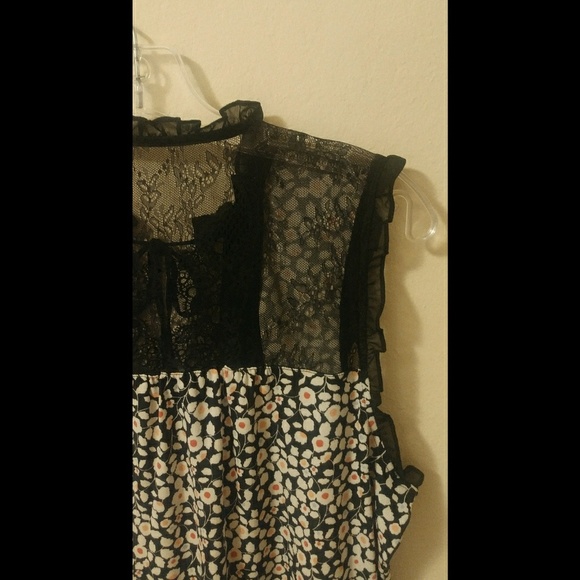 DONATED!   🌼EXPRESS TANK! TIE FRONT! - Picture 6 of 7